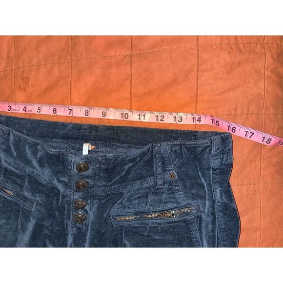 Free People Dark Blue Zipper Pockets Hit Back Velour Flare Pants Women's Size  6 - Picture 6 of 9